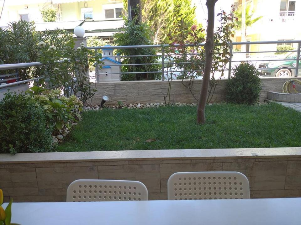 Ferienwohnung Δεσποινα Néa Péramos Exterior foto